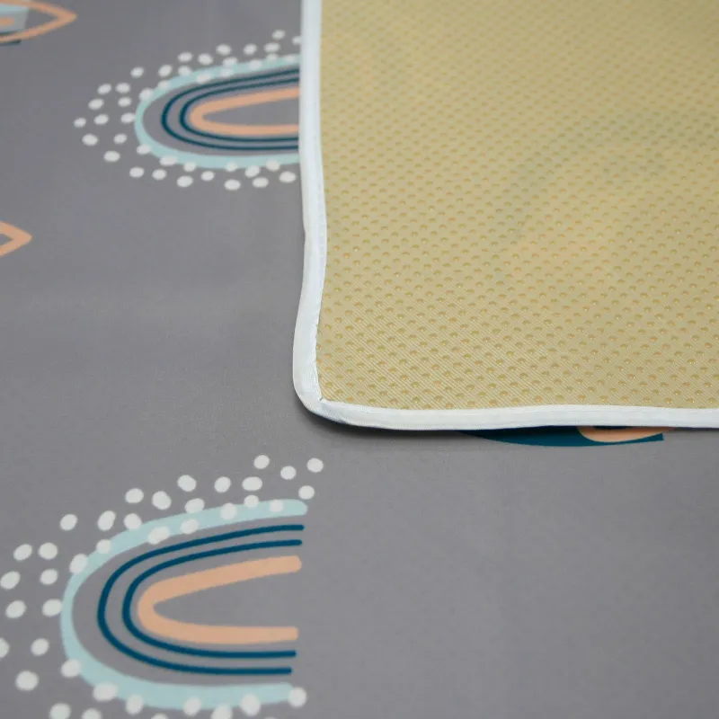 Waterproof mat under the BLW feeding chair